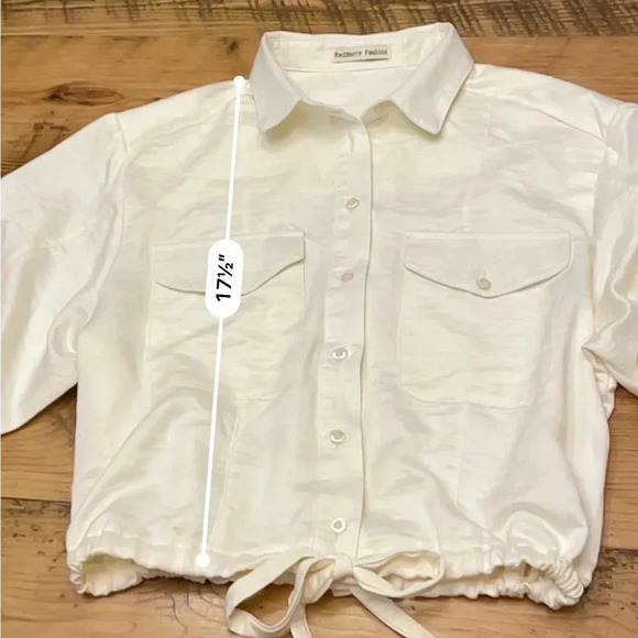 RedBerry Fashion cream button crop blouse small - Picture 8 of 9